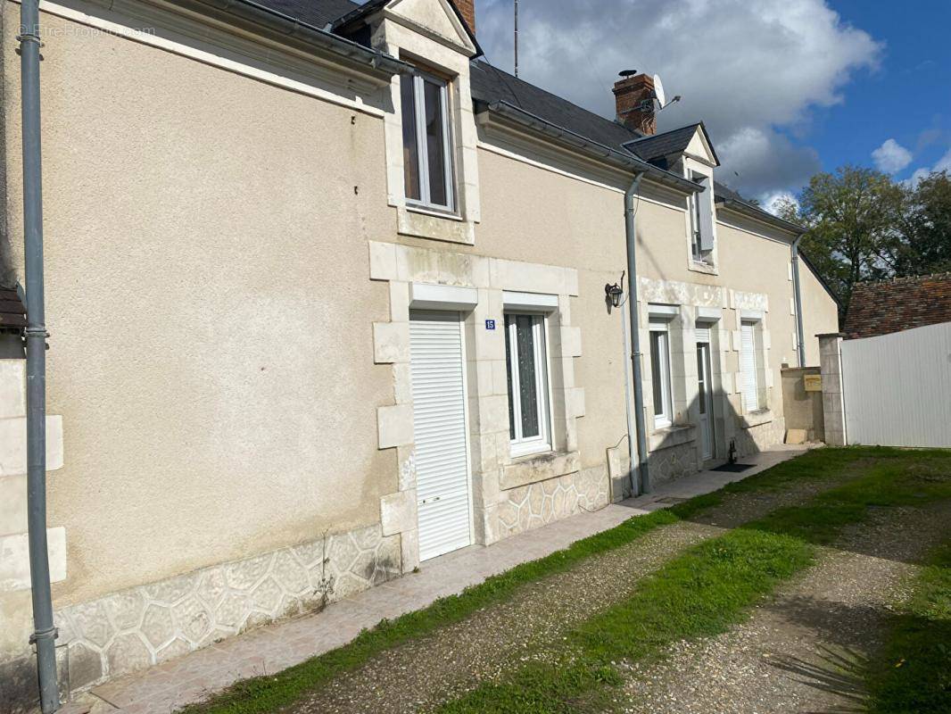 Maison à MEZIERES-EN-BRENNE