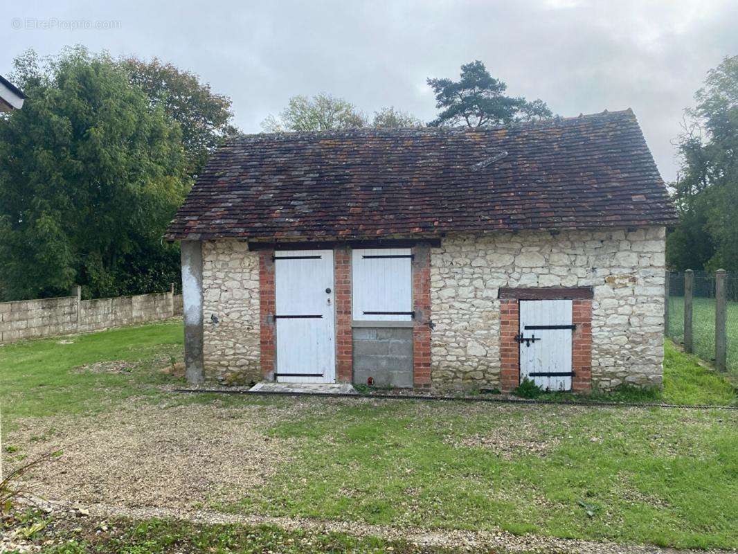 Maison à MEZIERES-EN-BRENNE