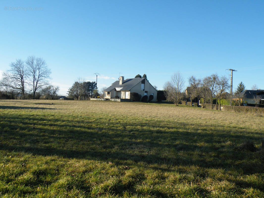 Terrain à ANGLARS-SAINT-FELIX