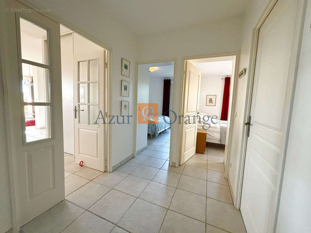 Appartement à GRIMAUD