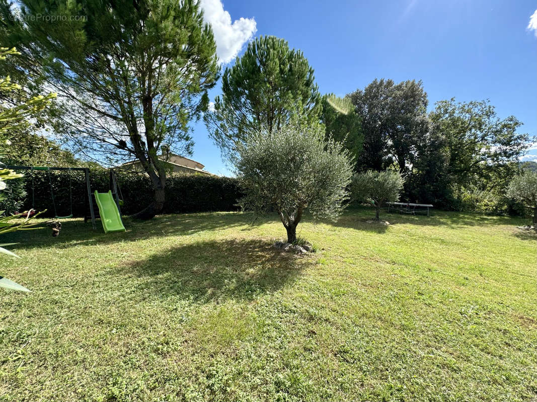 Maison à SAINT-MARTIN-D&#039;ARDECHE