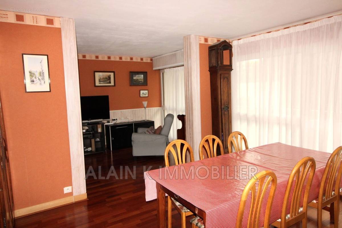 Appartement à VELIZY-VILLACOUBLAY