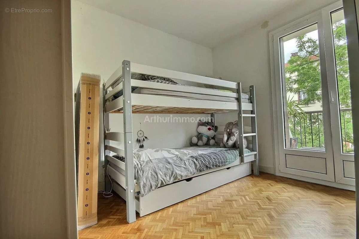 Appartement à ASNIERES-SUR-SEINE