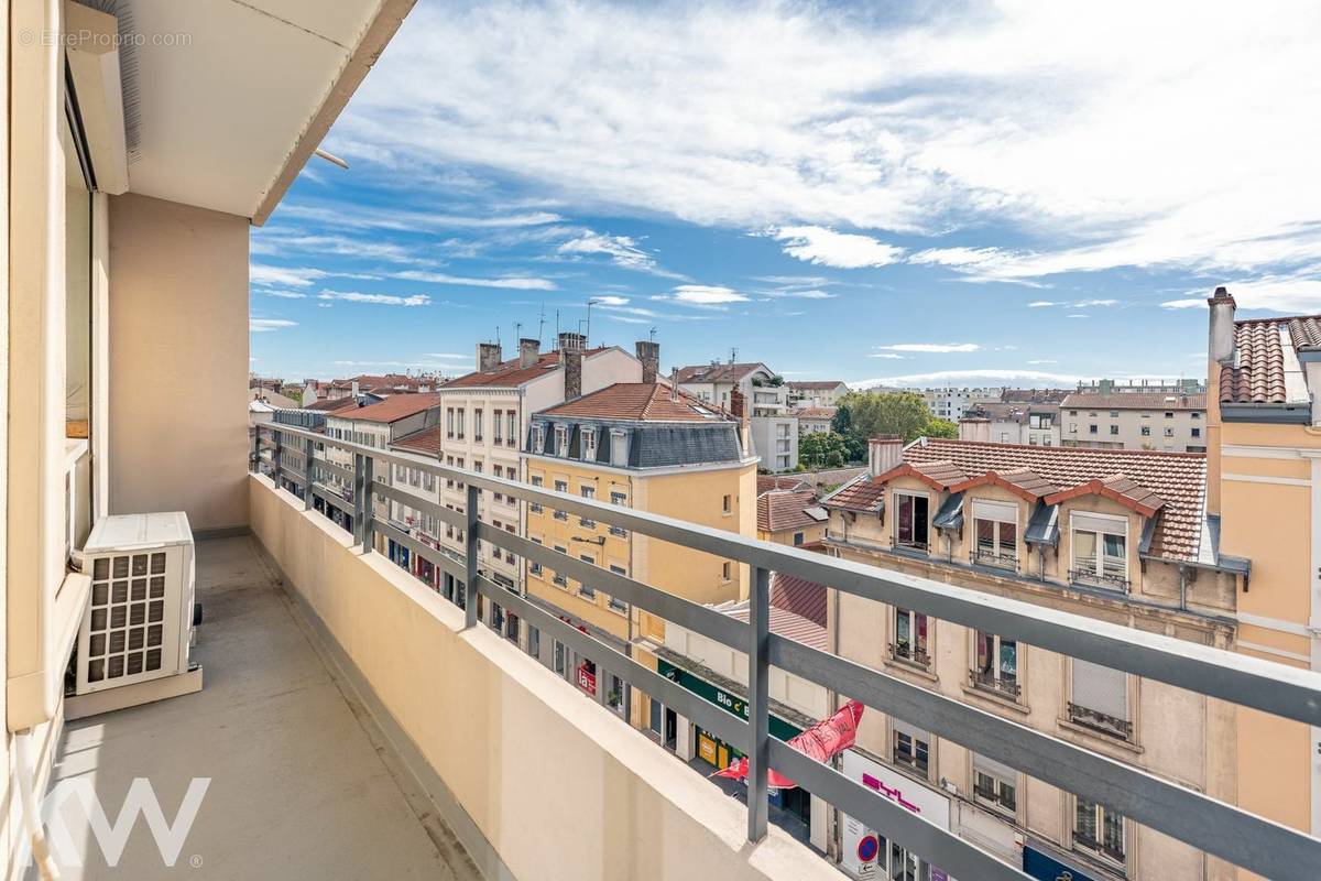 Appartement à LYON-8E