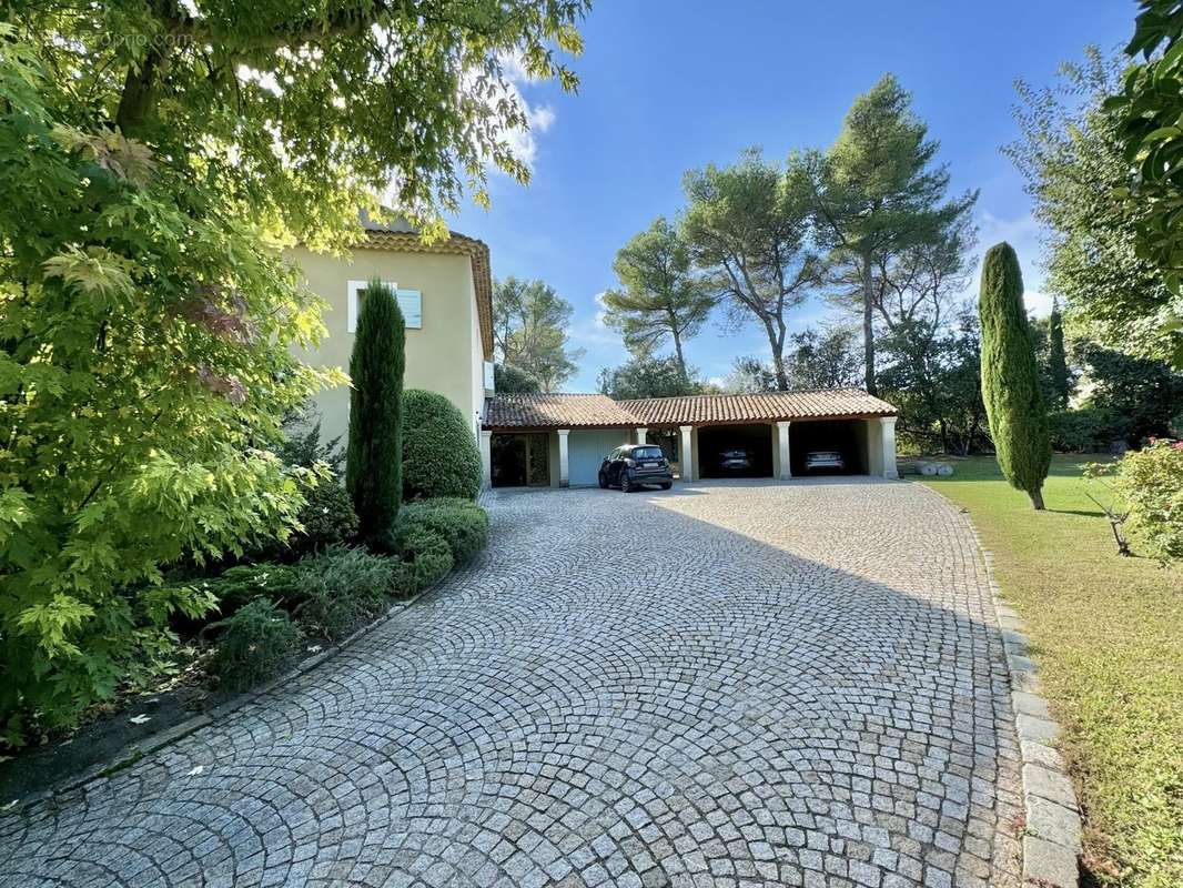 Maison à AIX-EN-PROVENCE