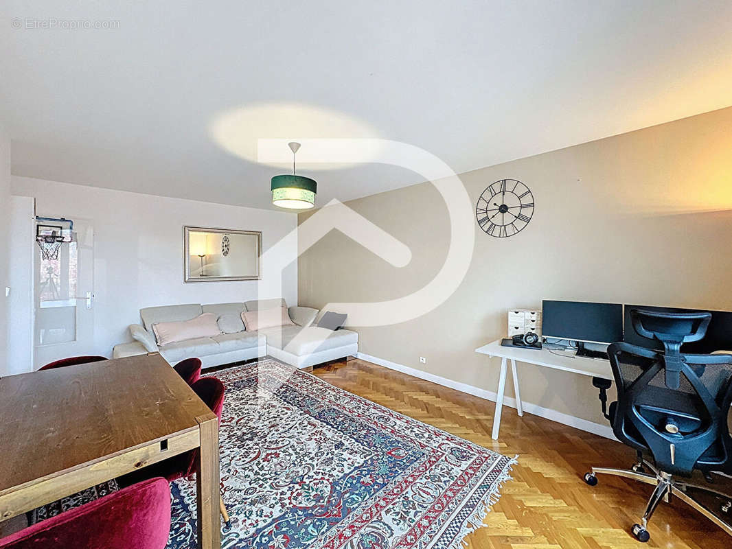 Appartement à RUEIL-MALMAISON