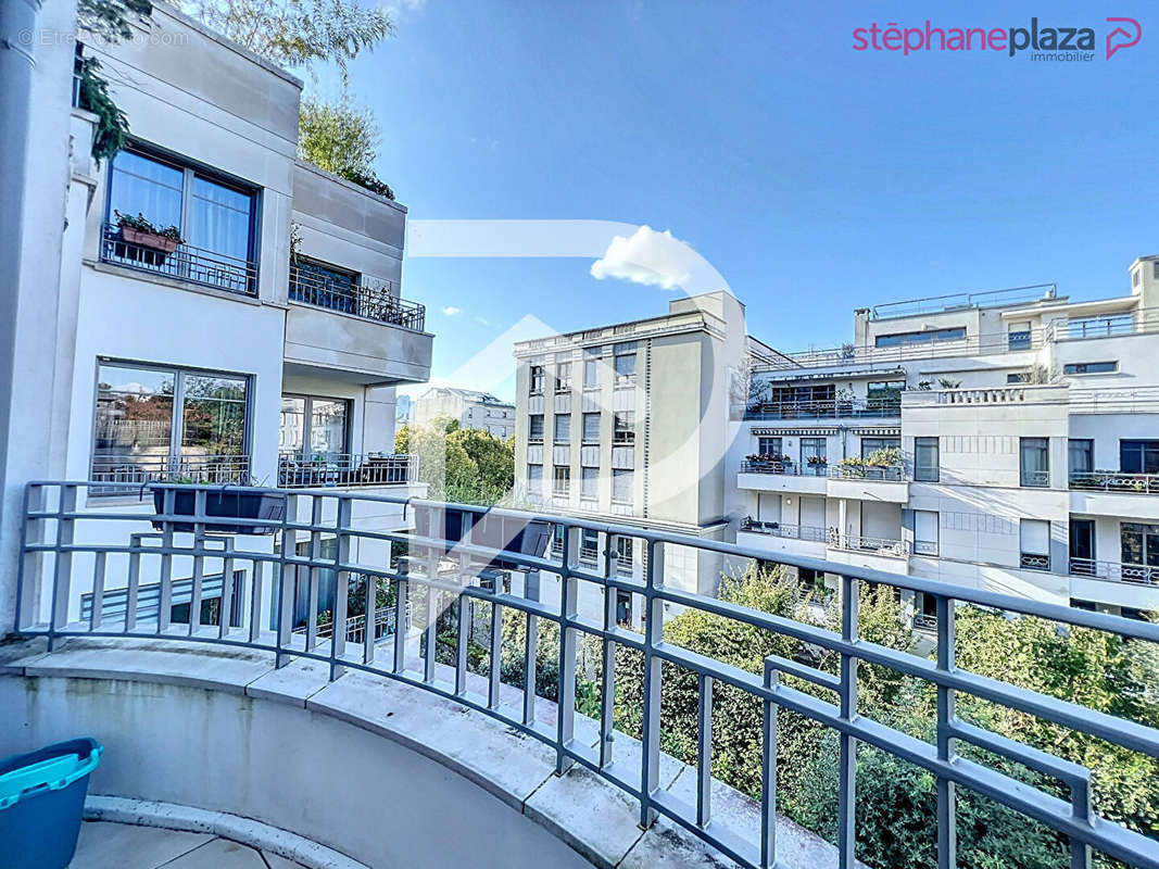 Appartement à NEUILLY-SUR-SEINE