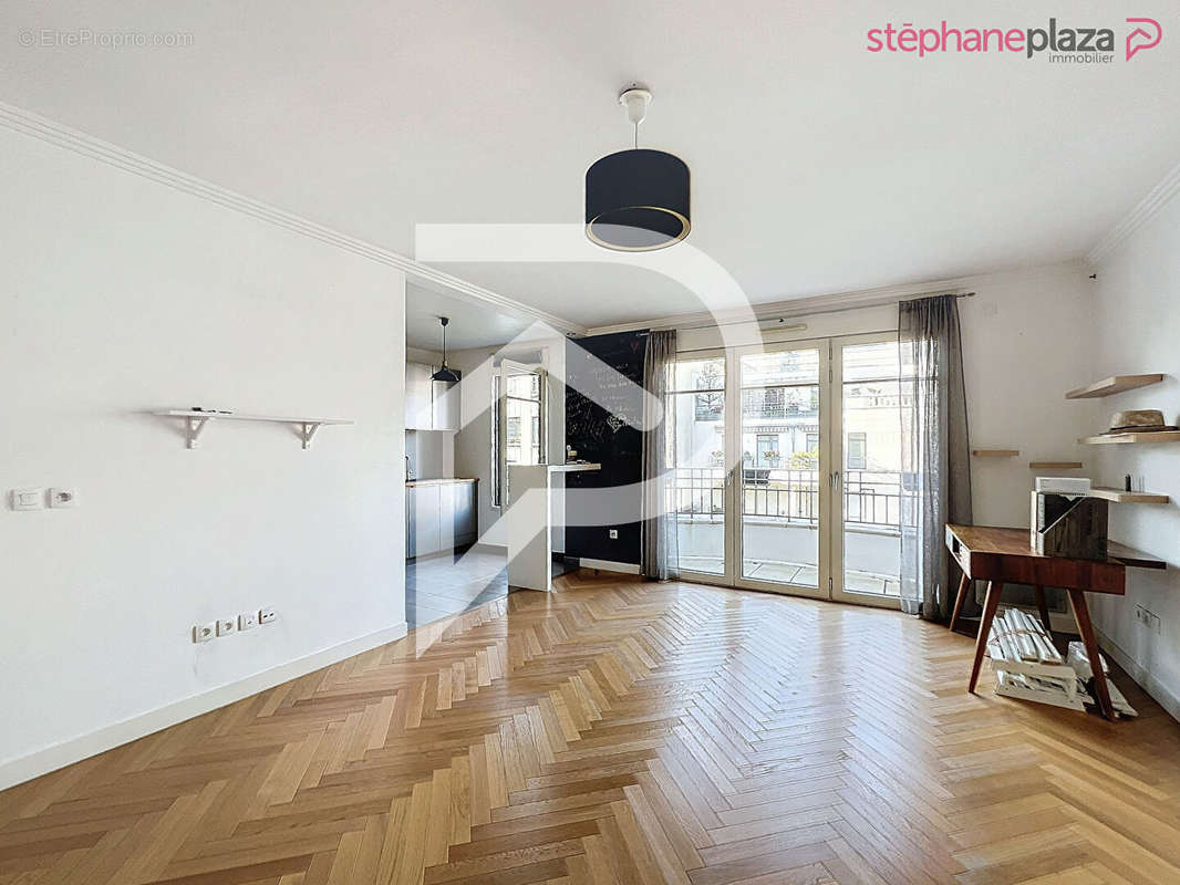 Appartement à NEUILLY-SUR-SEINE