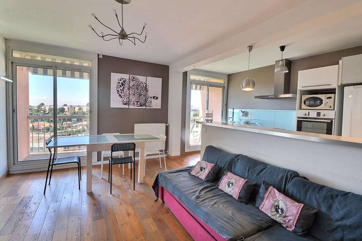 Appartement à MARSEILLE-12E