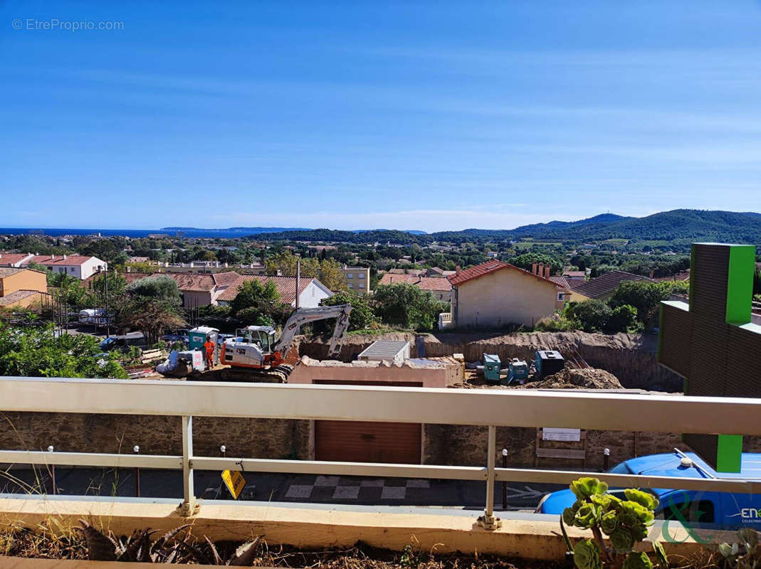 Appartement à BORMES-LES-MIMOSAS