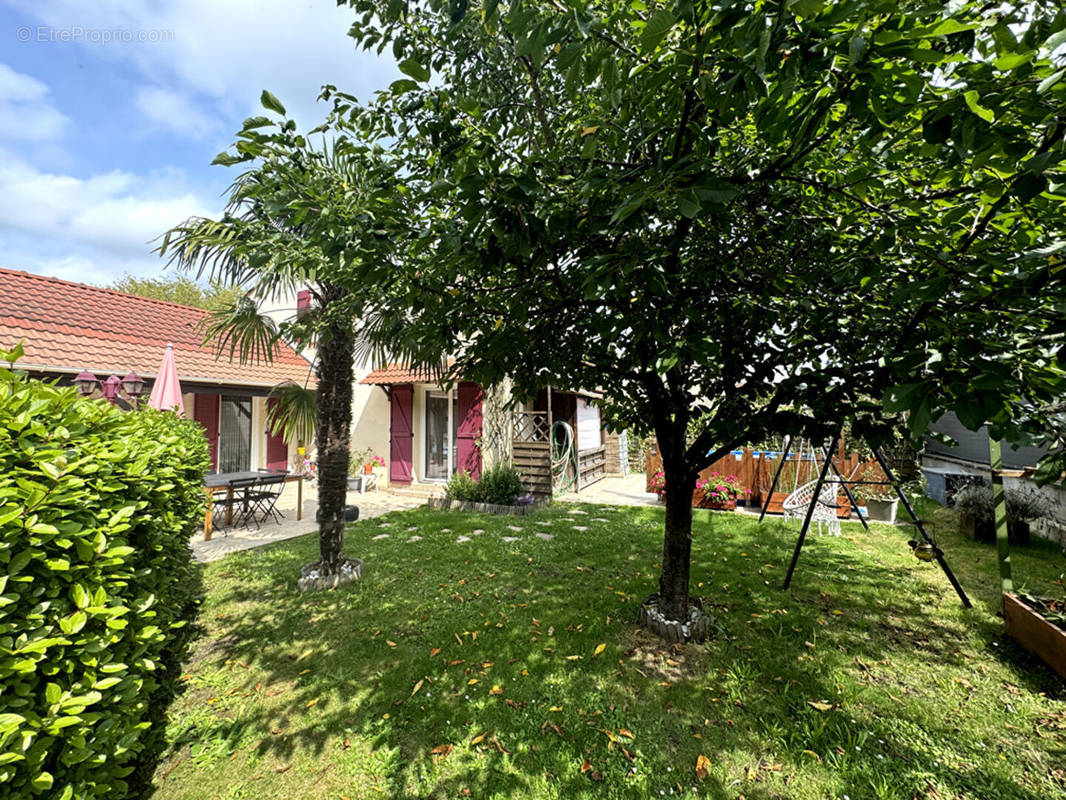 Maison à BAGNEAUX-SUR-LOING