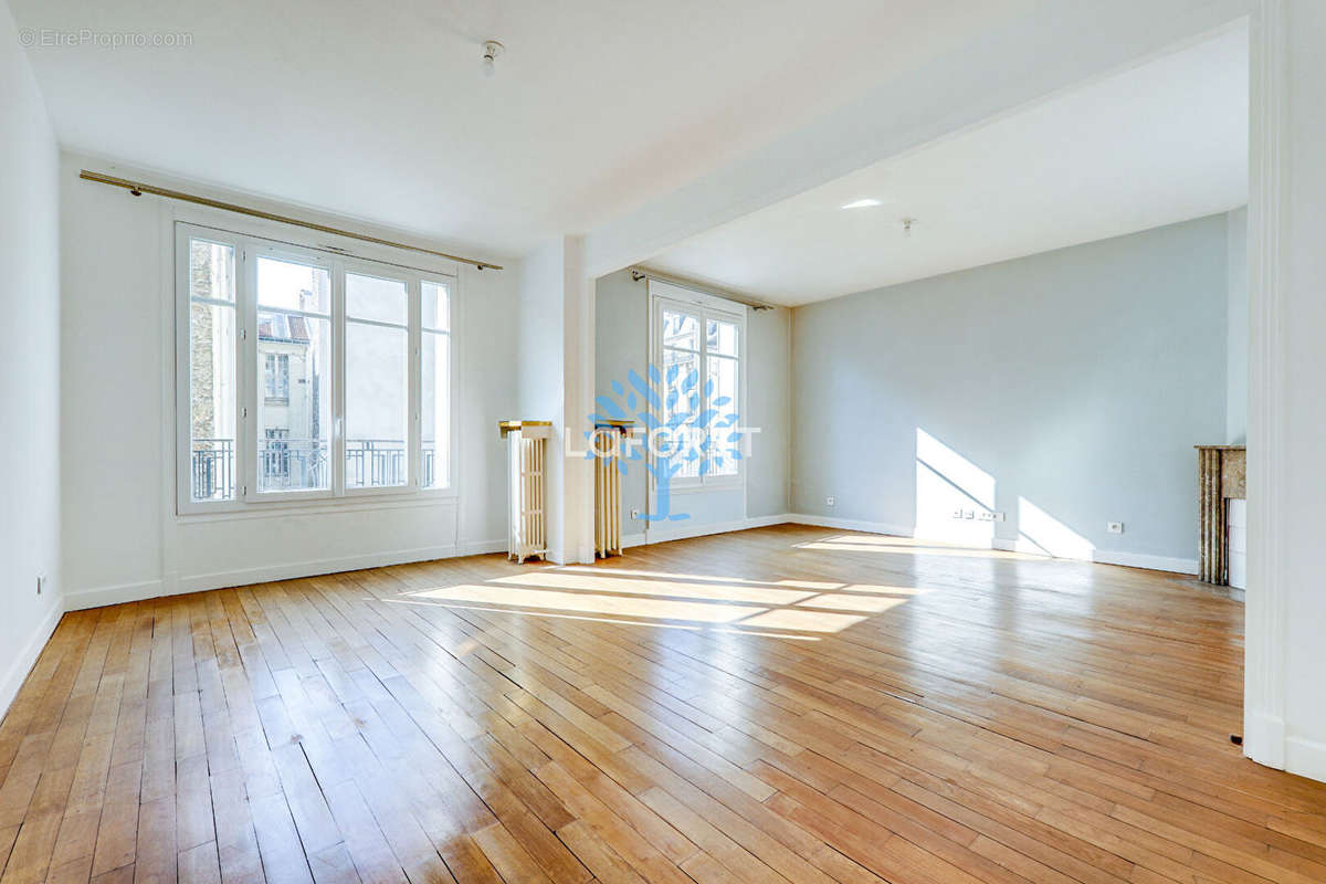 Appartement à PARIS-11E