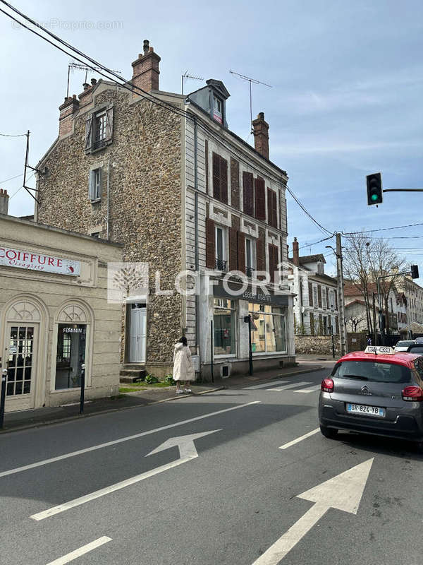 Appartement à CORBEIL-ESSONNES