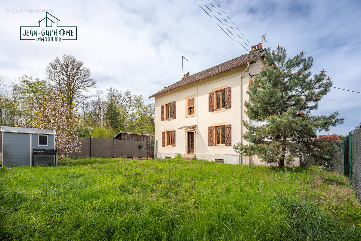 Maison à POUXEUX