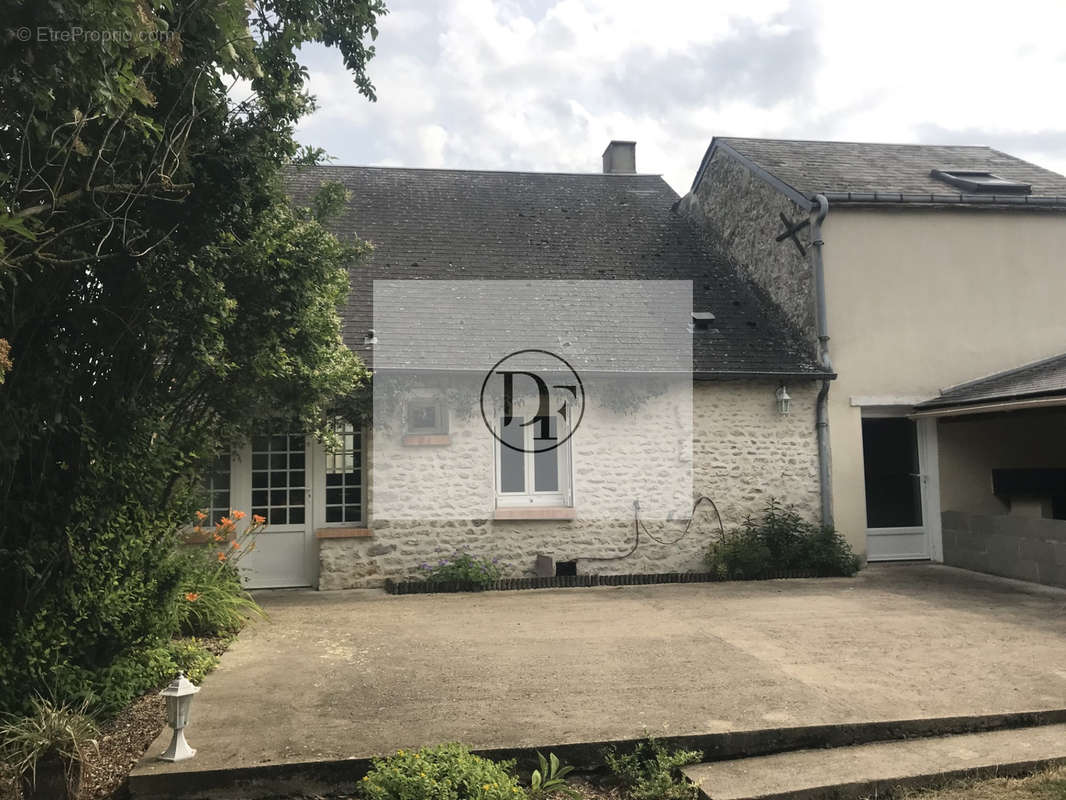 Maison à GRENEVILLE-EN-BEAUCE