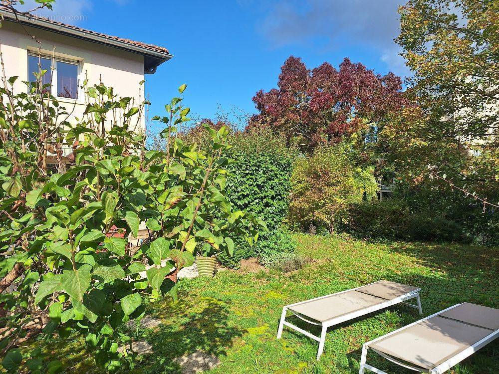 Appartement à SAINTE-FOY-LES-LYON