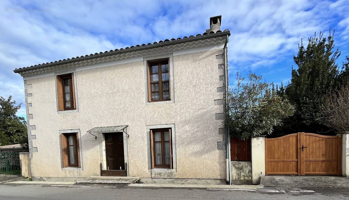 Maison à POMPIGNAN