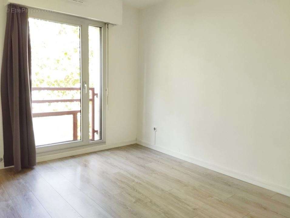 Appartement à PARIS-19E