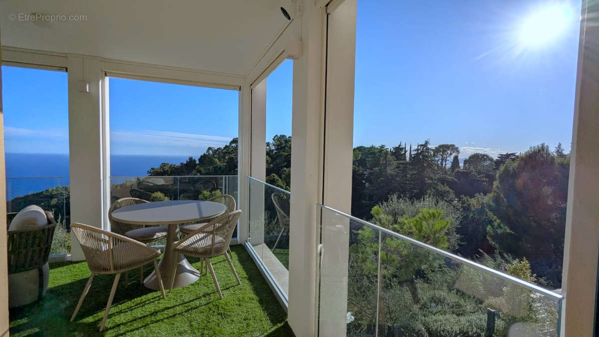 Appartement à EZE