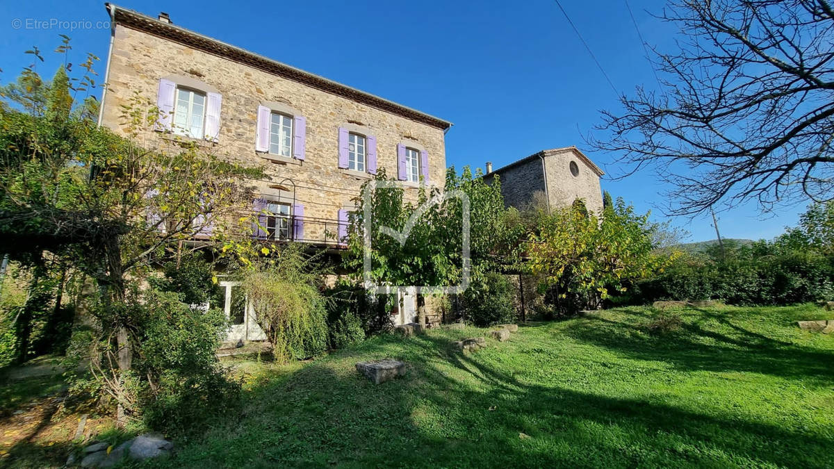 Maison à SAINT-PAUL-LE-JEUNE