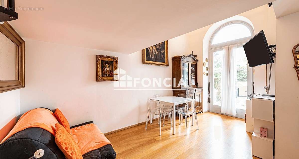 Appartement à ROQUEBRUNE-CAP-MARTIN