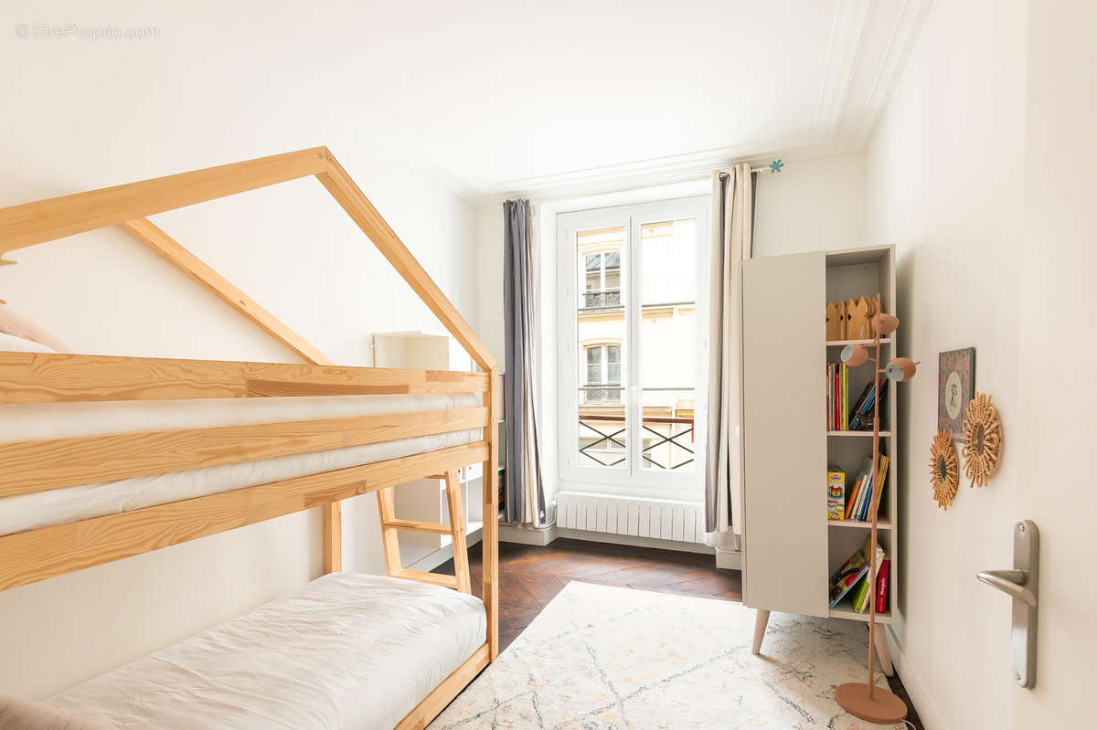 Appartement à PARIS-11E