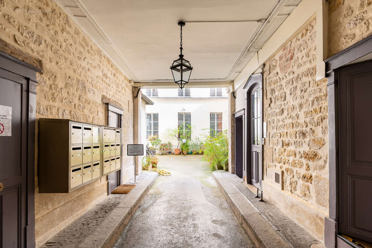 Appartement à PARIS-11E