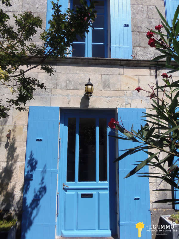 Maison à MORTAGNE-SUR-GIRONDE