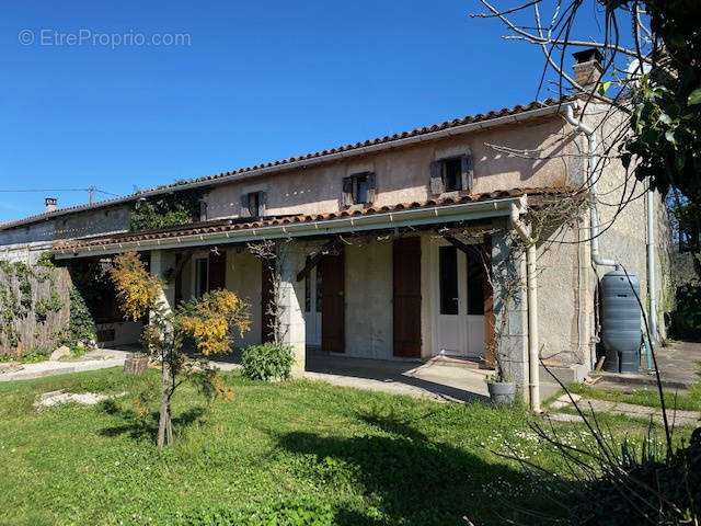 Maison à LA GENETOUZE