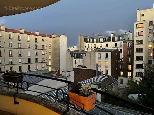 Appartement à PARIS-20E