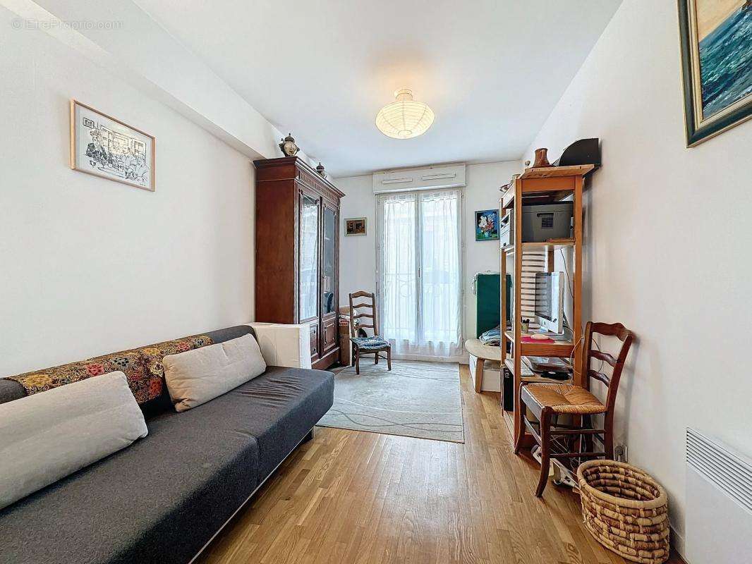 Appartement à PARIS-20E