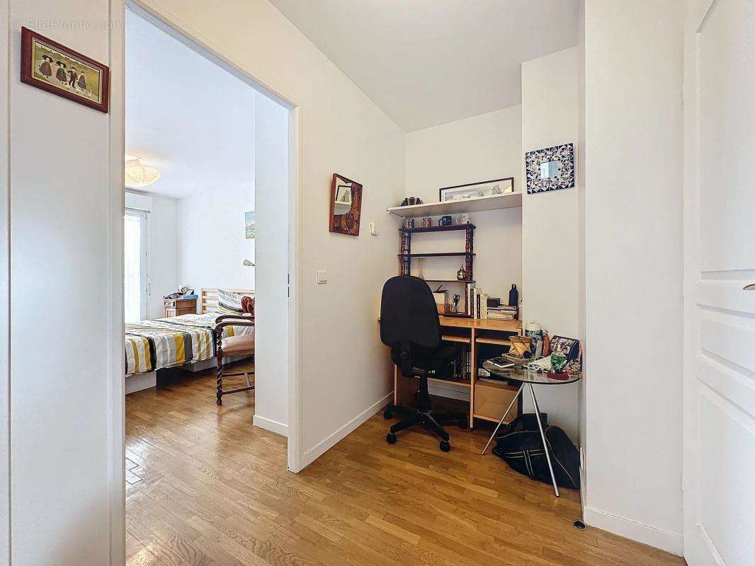 Appartement à PARIS-20E