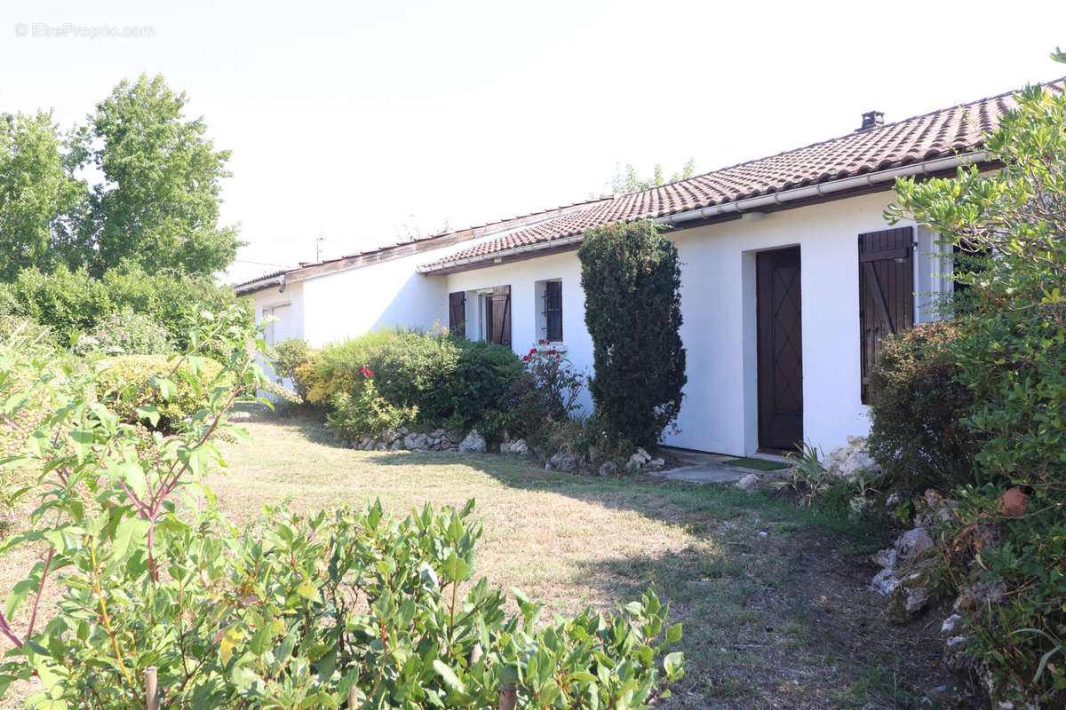 Maison à LEOGNAN