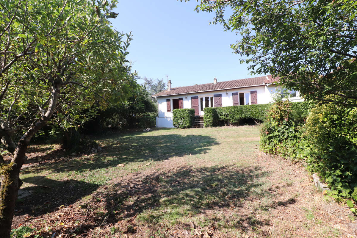 Maison à LEOGNAN