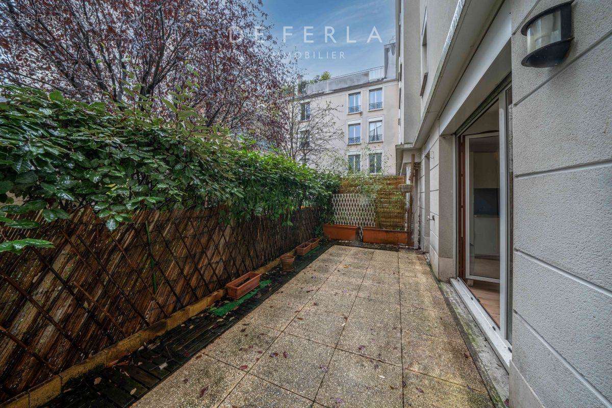 Appartement à PARIS-18E