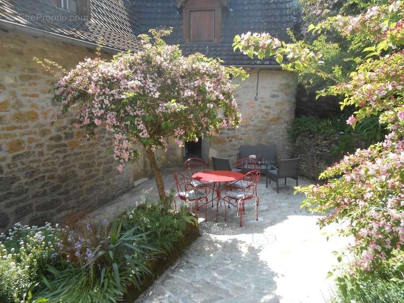 Maison à TURENNE