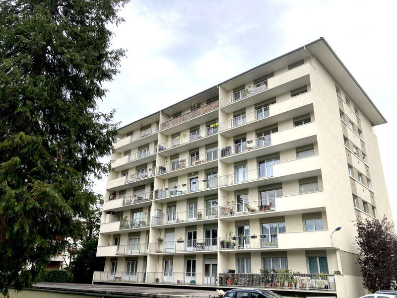 Appartement à ANNECY-LE-VIEUX