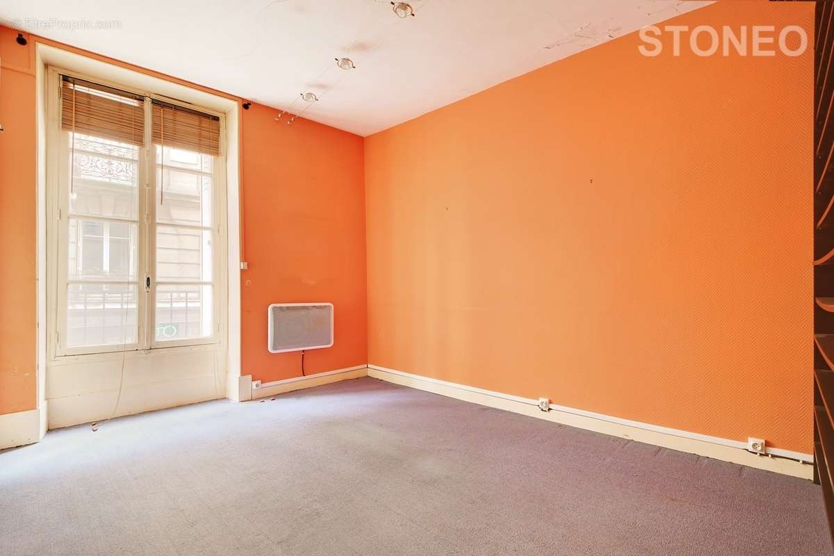 Appartement à PARIS-10E