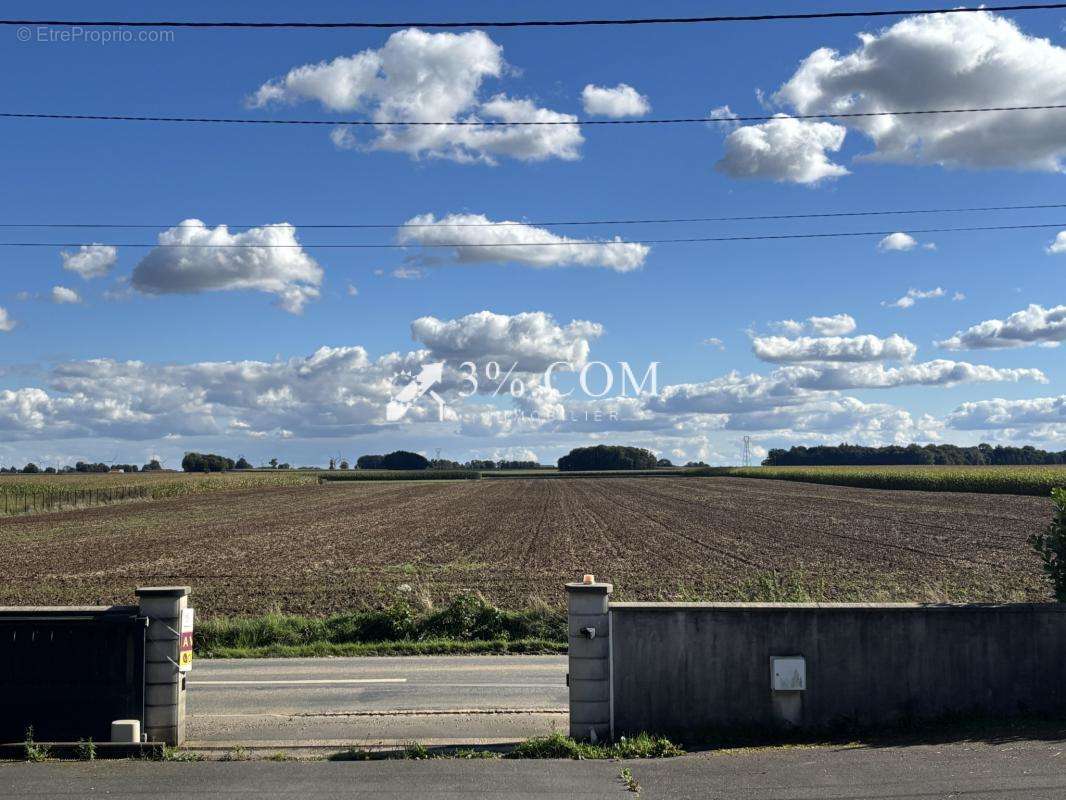 Maison à TOURS-EN-VIMEU