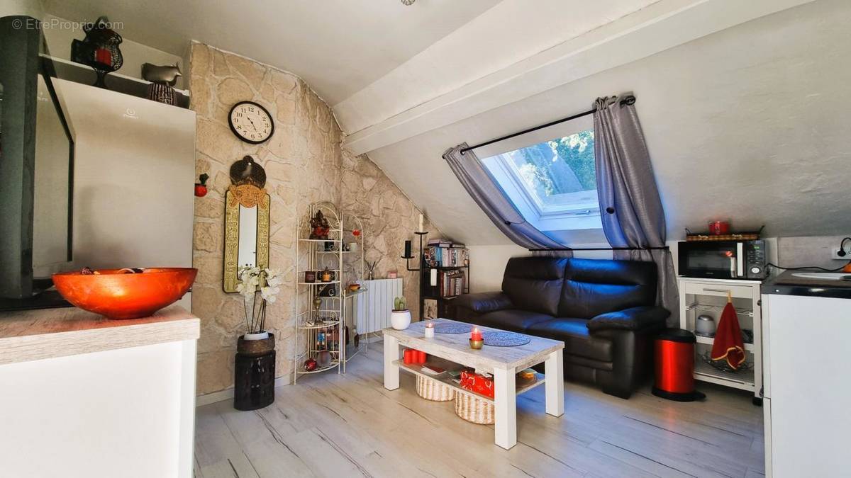 Appartement à PRESLES