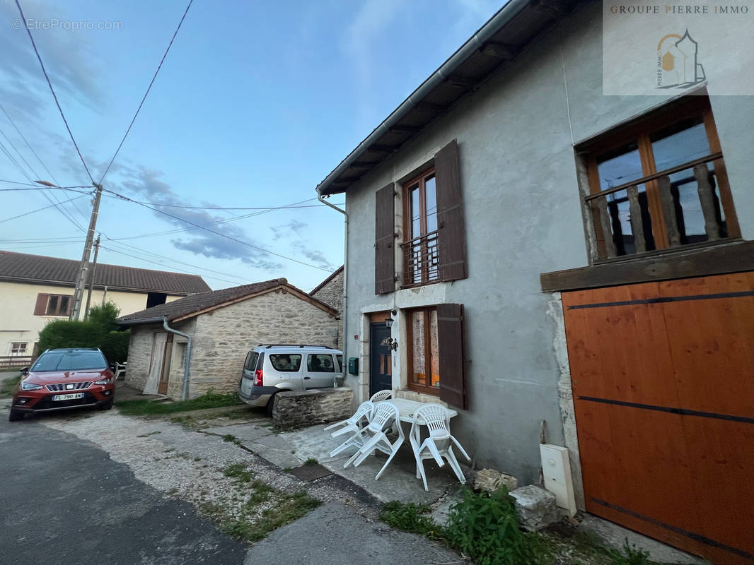 Maison à MONTFLEUR