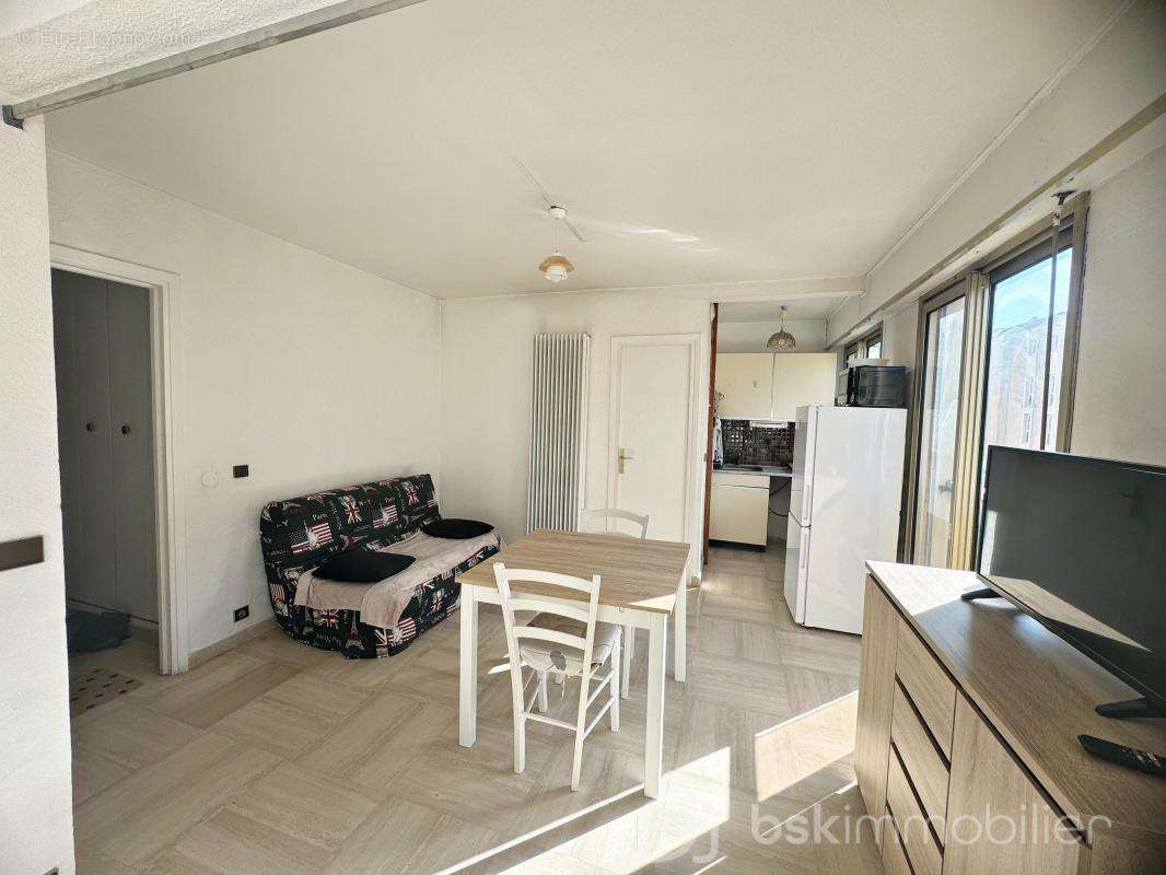 Appartement à HYERES