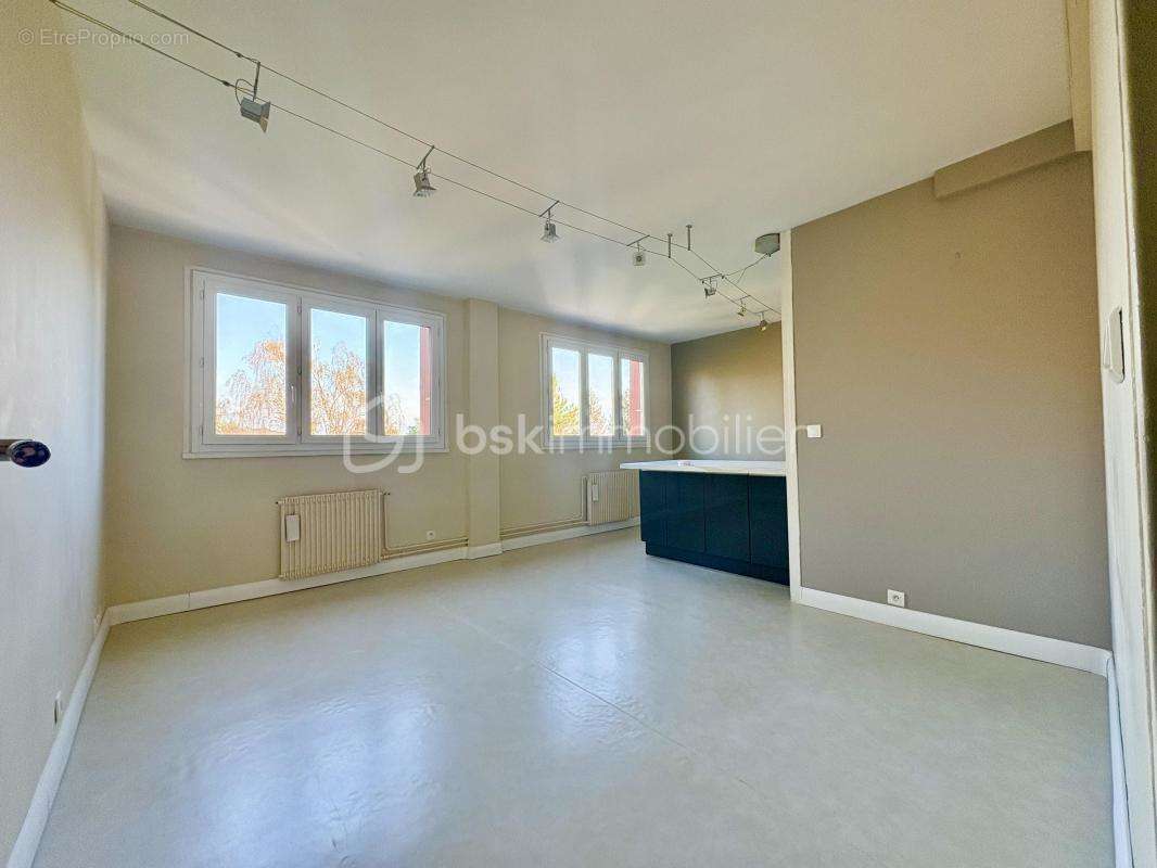 Appartement à BONNIERES-SUR-SEINE