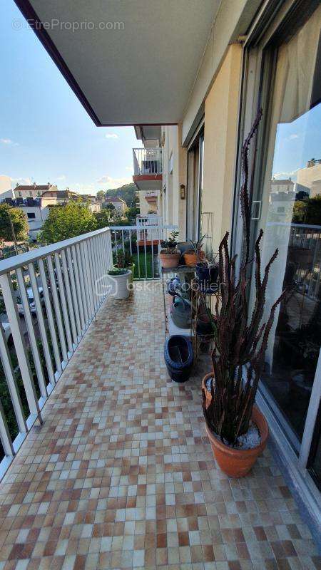 Appartement à ROSNY-SOUS-BOIS