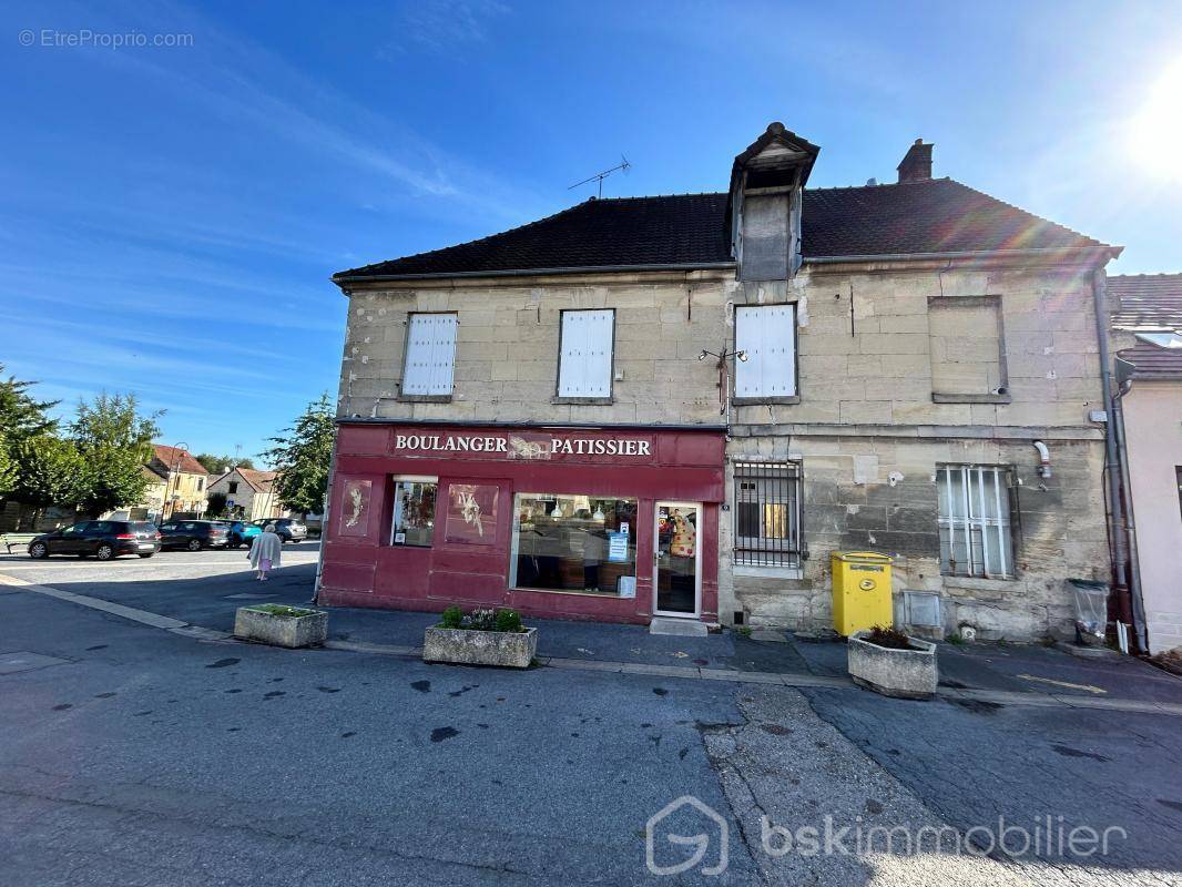 Appartement à BALAGNY-SUR-THERAIN