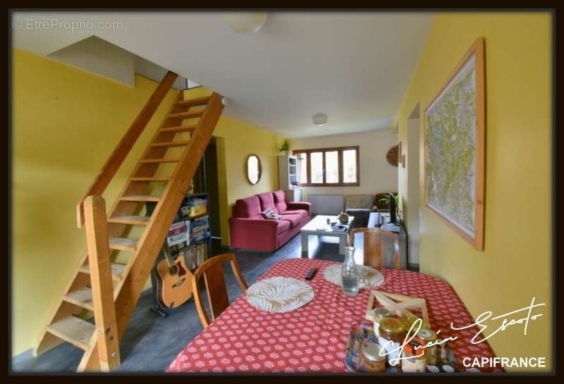 Appartement à CHATEAUROUX-LES-ALPES