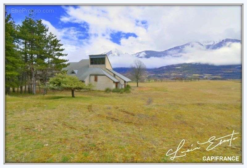 Appartement à CHATEAUROUX-LES-ALPES