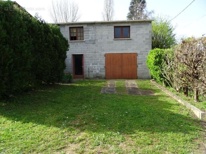 Maison à SAINT-YRIEIX-SUR-CHARENTE