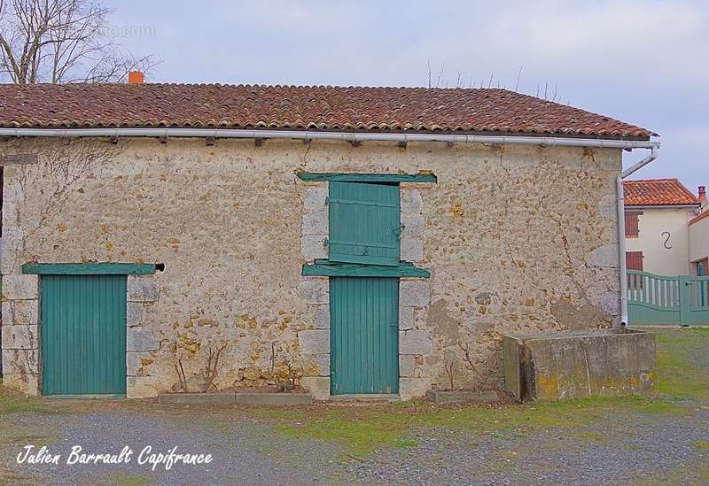 Maison à MOUSSAC