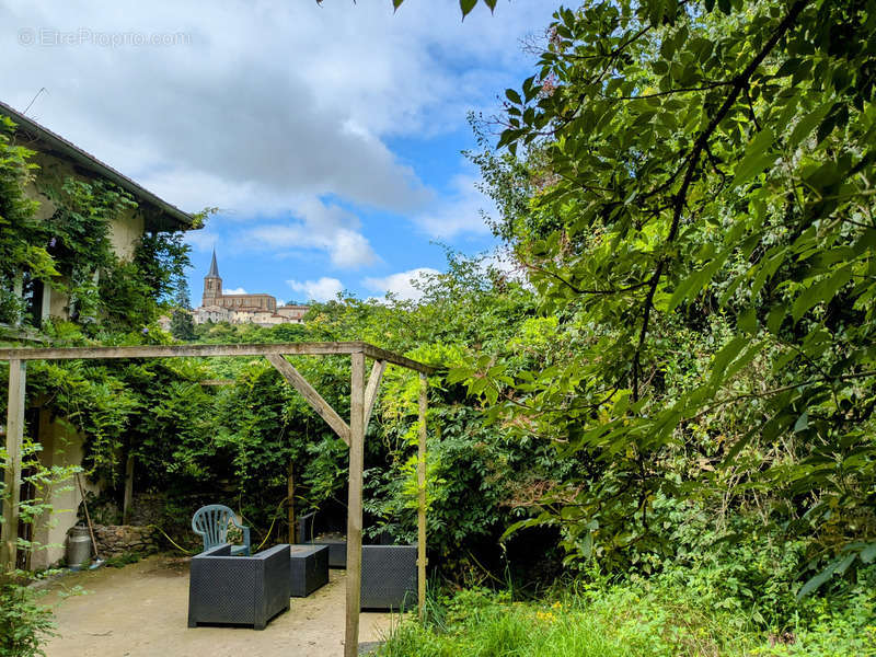 Maison à SAINTE-COLOMBE-SUR-GAND